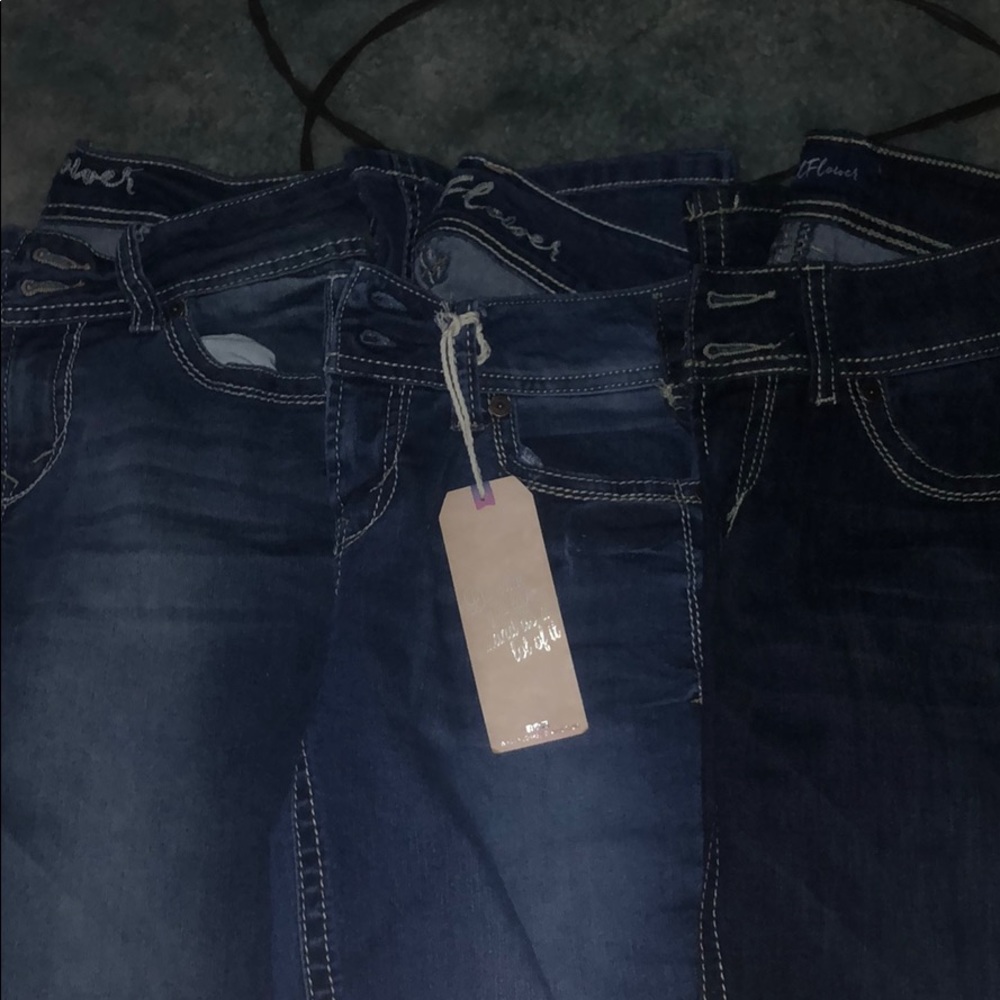 3 brand new pairs of wallflower jeans!!
